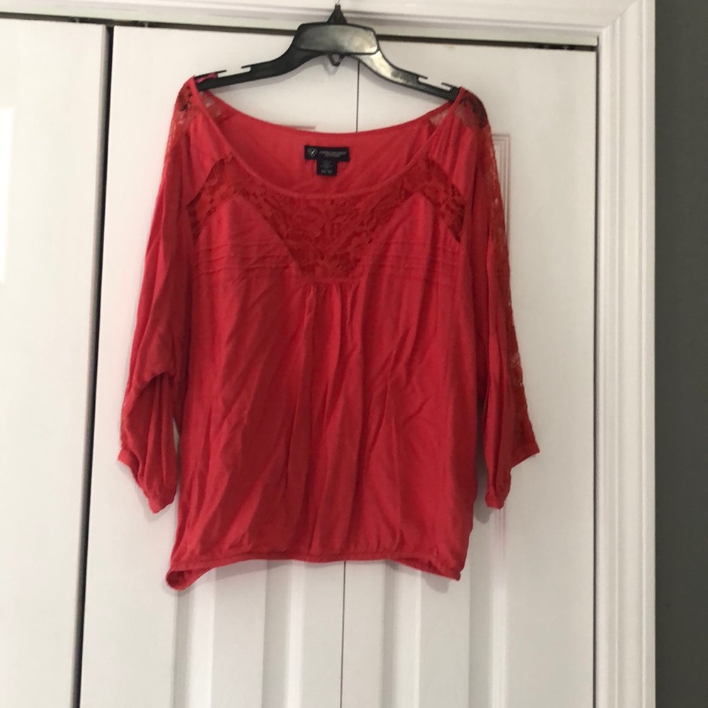 American eagle Coral top with lace detail